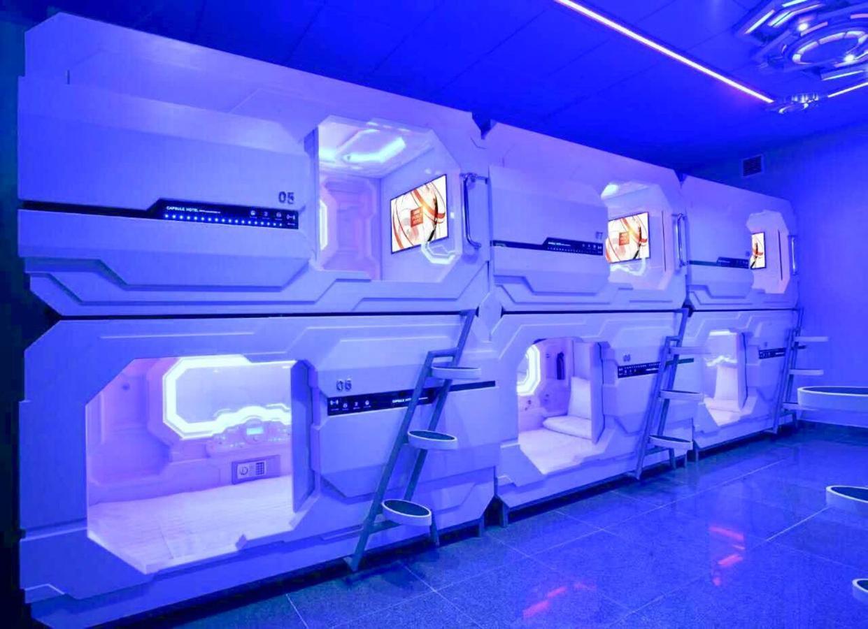 Capsule hotel Bestow Capsule 4*
