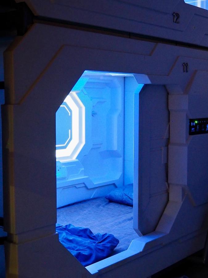 Capsule hotel Bestow Capsule 4*